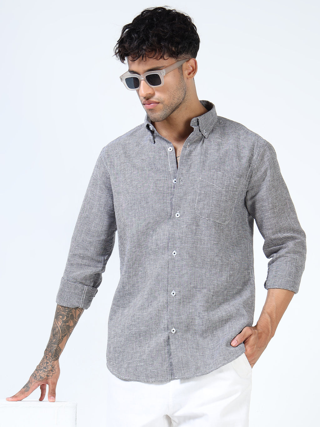 The Alpha – Black & White Houndstooth