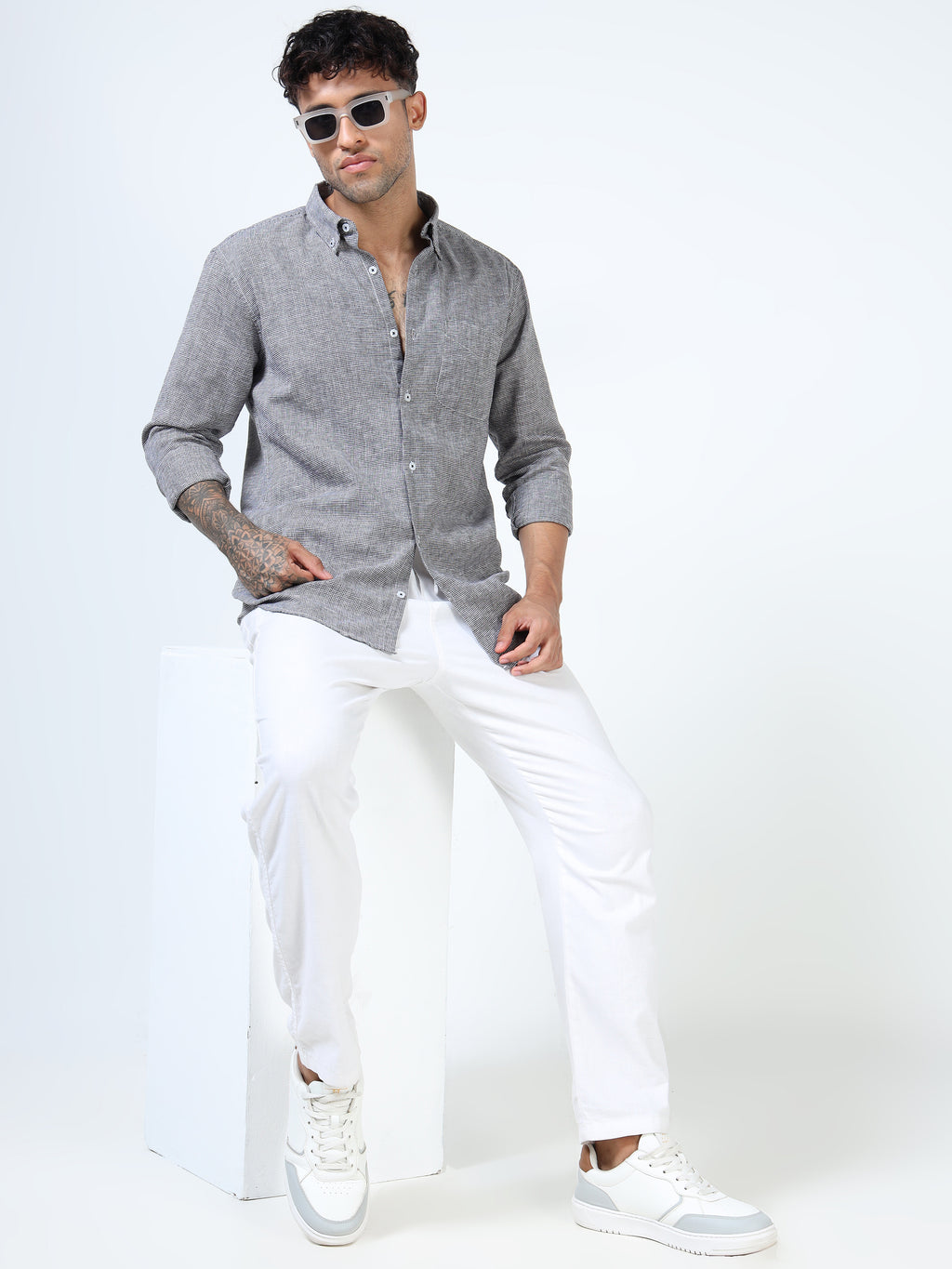 The Alpha – Black & White Houndstooth